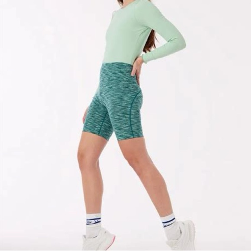 NWT Outdoor Voices Freeform 7” Short - Patina Mix XXS and XXL